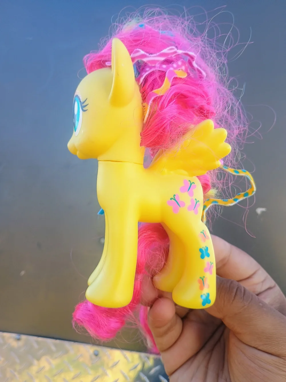 2013 My Little Pony FLUTTERSHY 14cm Toy Horse FASHION STYLE MLP